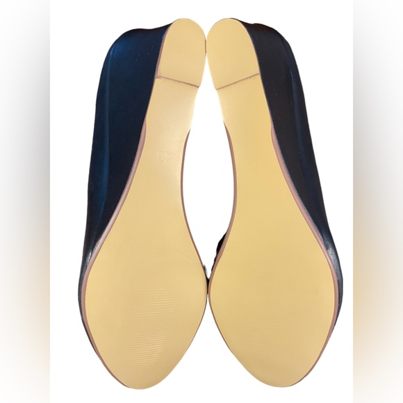 SIZE 11 MERUMOTE BLACK NEW IN BOX 3 1/4” WEDGE HEELS - Picture 3 of 3